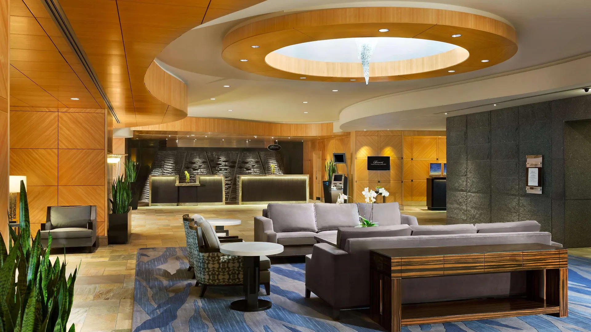 Fairmont Vancouver Airport In-Terminal Hotel Richmond