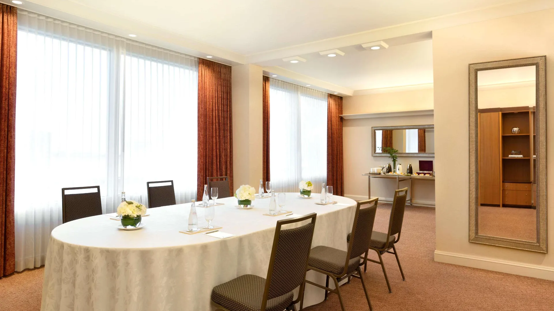 Fairmont Vancouver Airport In-Terminal Hotel Richmond