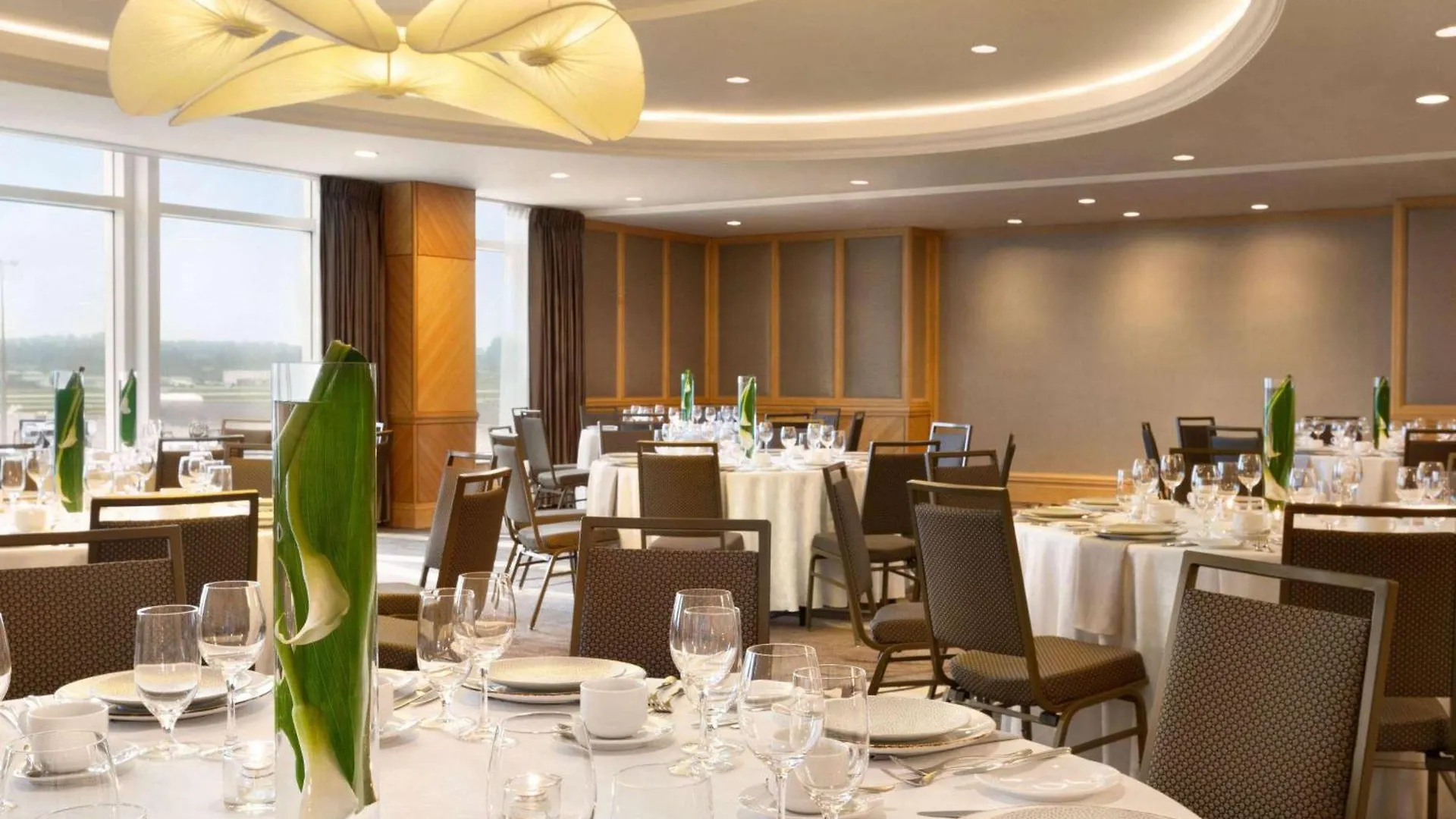 Fairmont Vancouver Airport In-Terminal Hotel Richmond