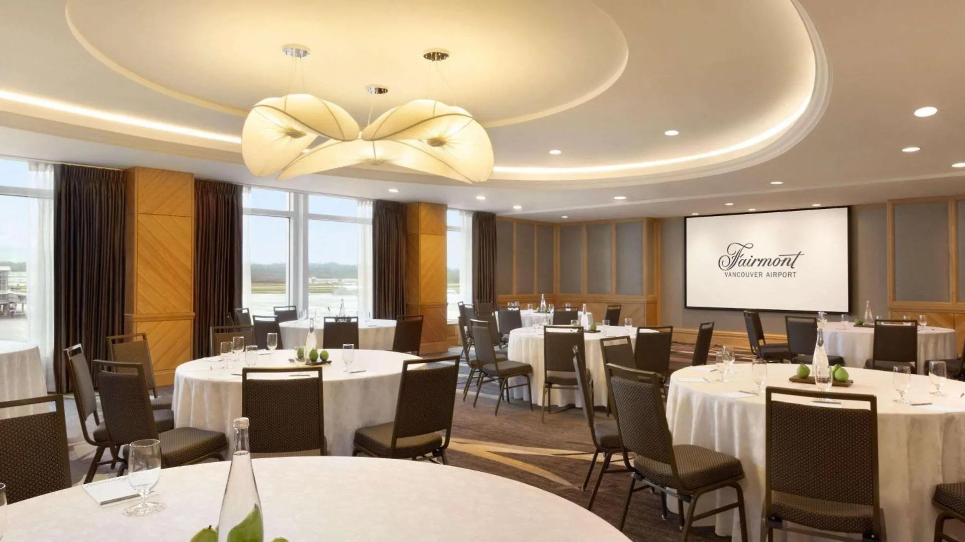 Fairmont Vancouver Airport In-Terminal Hotel Richmond