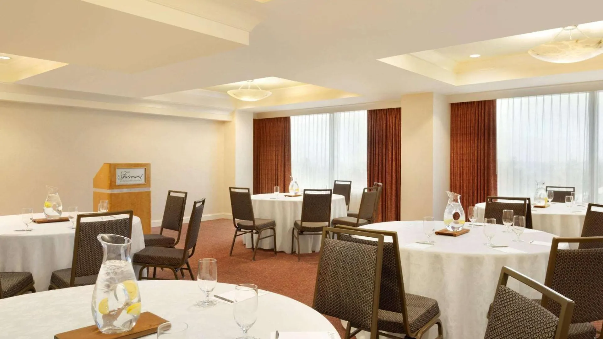 *****  Fairmont Vancouver Airport In-Terminal Hotel Richmond Canada