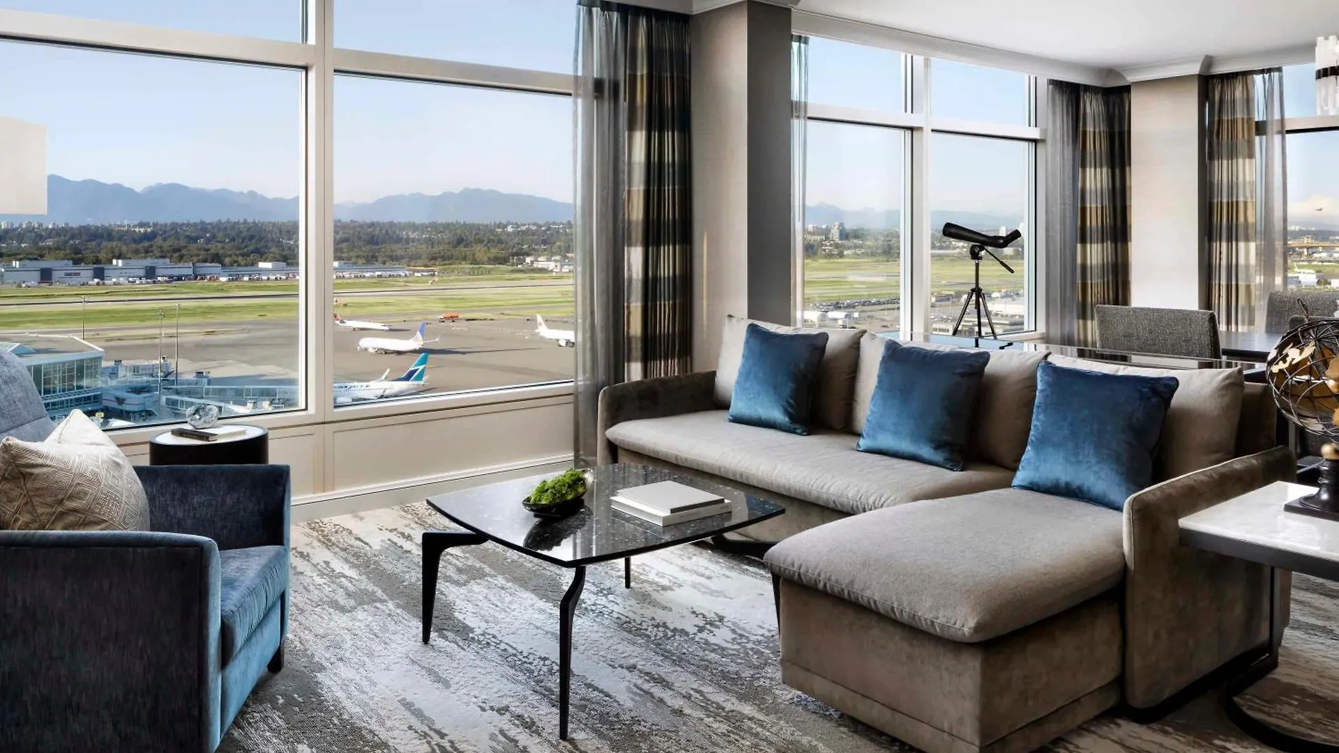 Fairmont Vancouver Airport In-Terminal Hotel Richmond Canada
