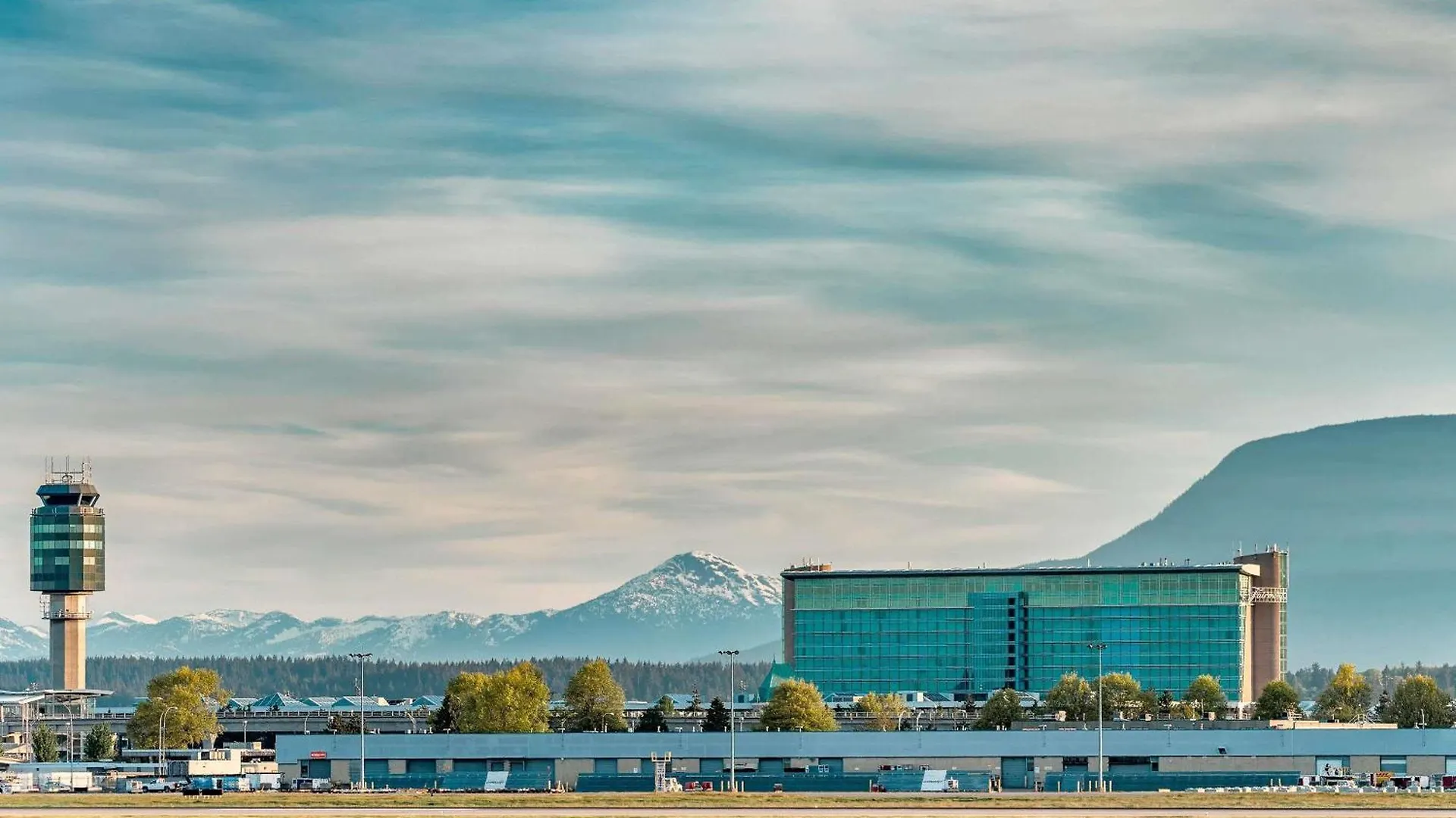 Fairmont Vancouver Airport In-Terminal Hotel Richmond